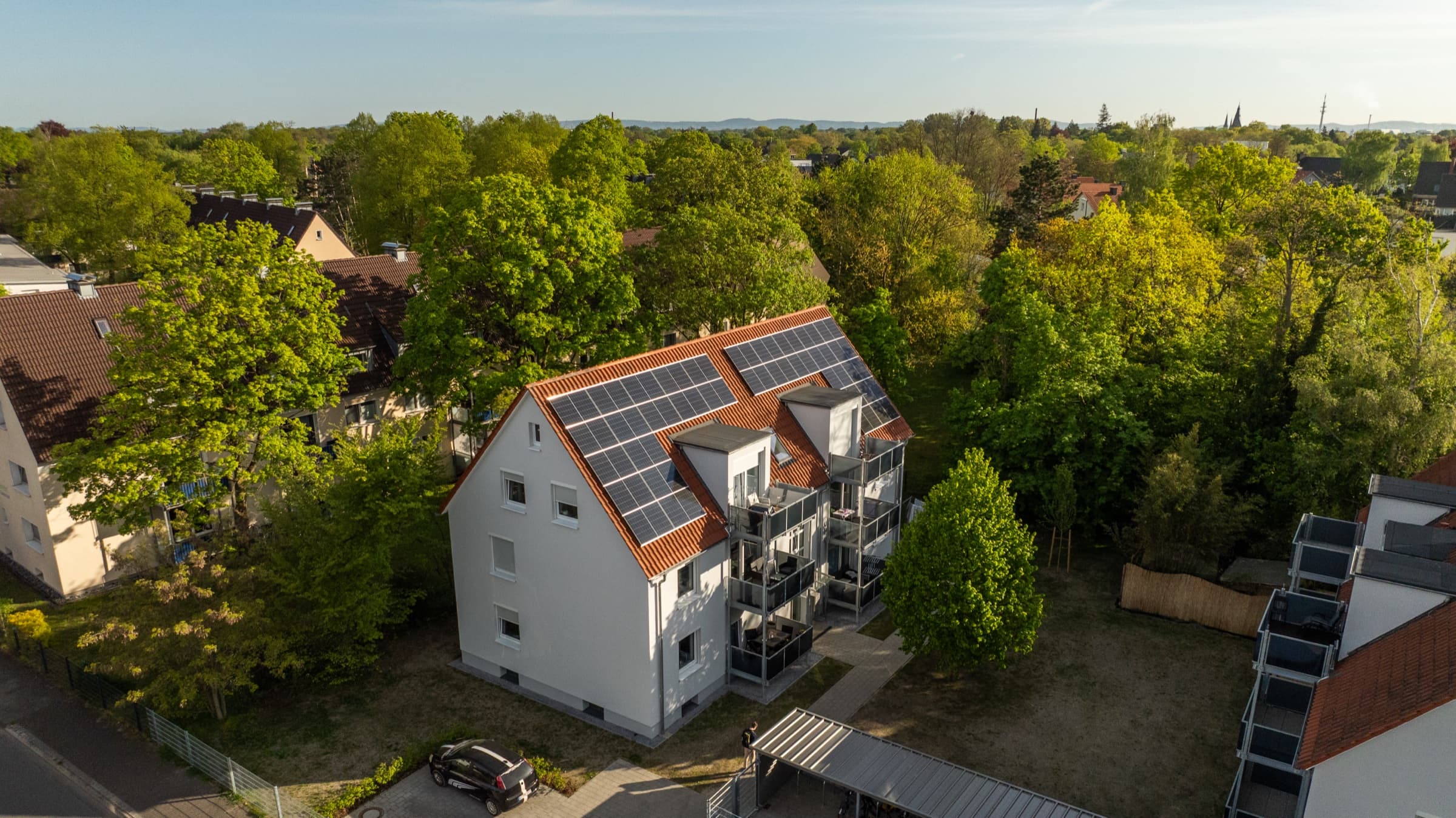 Drohnenfoto Mehrfamilienhaus in Gütersloh aus der Luft